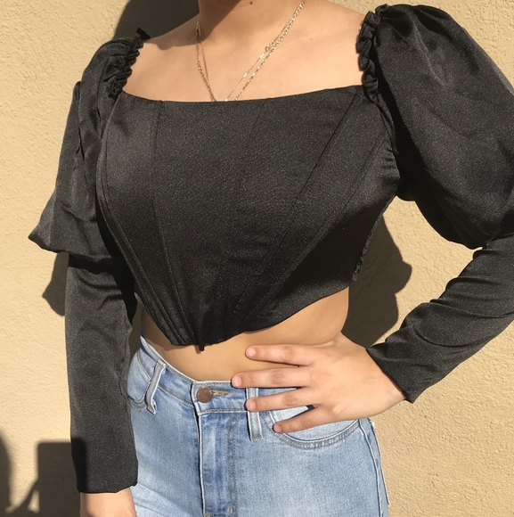 Black off shoulder corset top - Picture 2 of 6